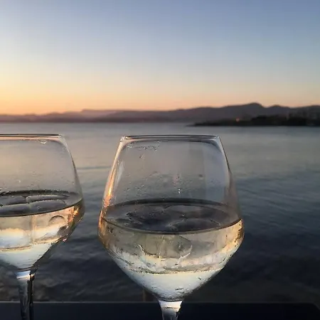 Sur Les Hauteurs De Bandol Villa